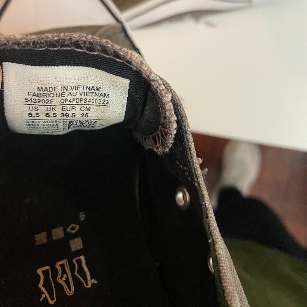 Converse Slip Ons - Picture 13 of 13
